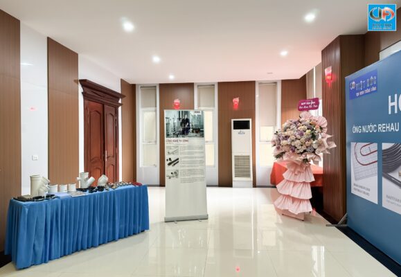 Không gian check-in hội thảo ống nước Rehau sang trọng và hiện đại